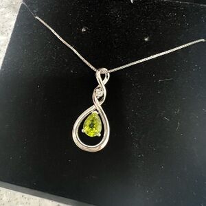 JARED Sterling Silver Peridot Diamond Accent 18” Necklace